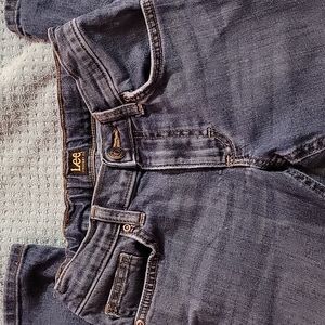 Lee Straight Fit boys blue jeans size 8REG medium wash